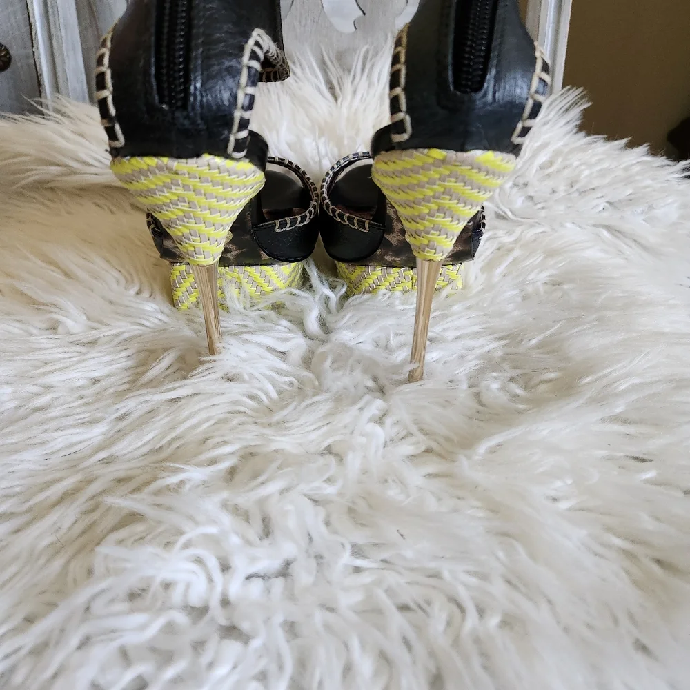 Betsey Johnson Tricksy Black Leather Yellow Woven Platform Heels Rare Vtg 6.5